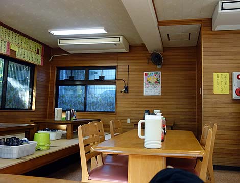 あやぐ食堂（沖縄那覇）豚ホルモンを使ったボリュームたっぷり中身汁定食
