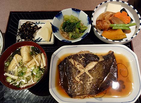料理と酒 ちどり（神戸摂津本山）カレイの煮付定食