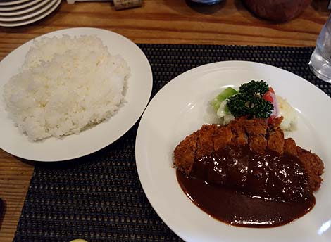 洋食 グリル末松（神戸三宮・新神戸）極上デミグラスソースのビフカツ定食