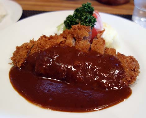 洋食 グリル末松（神戸三宮・新神戸）極上デミグラスソースのビフカツ定食