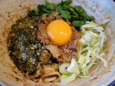 まぜ麺 マホロバ[mahoroba]（沖縄那覇）油そばでもない汁なし担々麺でもない和え麺