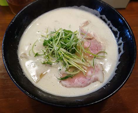 弘雅流製麺（神戸JR住吉）鶏骨醤油らーめん