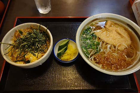そば 利休（神戸摂津本山・青木）温かい蕎麦とミニ玉子丼