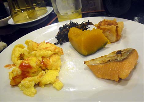 スパ＆カプセル スパディオ　レストラン（大阪難波桜川）朝食バイキング