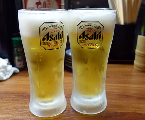 スタンド三国（大阪ミナミ千日前）100円ビール無制限の立ち呑み/ミナミはしごの1軒目