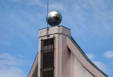 宮殿のような施設だが宗教系やないんが不思議・・・「幸せの丘ありあんす」(山梨甲府)