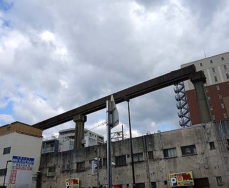 �蕿�R�𗬃X�e�[�V���� ���m���[���W�����ƕP�H���m���[���Ձi���ɕP�H�j