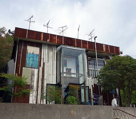 �ƃv���W�F�N�g[Project]�i�x�l�b�Z�A�[�g�T�C�g�����j