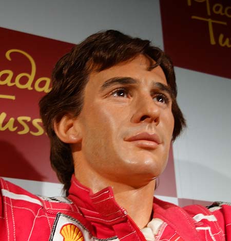 ���A�������l�ƋL�O�B�e �}�_���E�^�b�\�[�����i���������j�O��