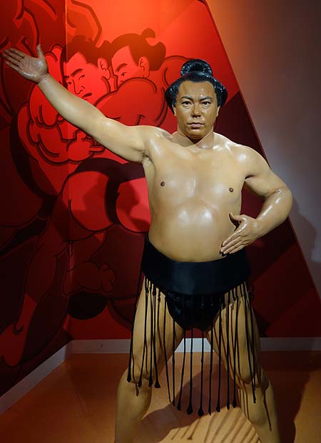 ���A�������l�ƋL�O�B�e �}�_���E�^�b�\�[�����i���������j�O��