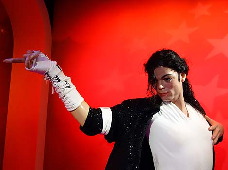 ���A�������l�ƋL�O�B�e �}�_���E�^�b�\�[�����i���������j���