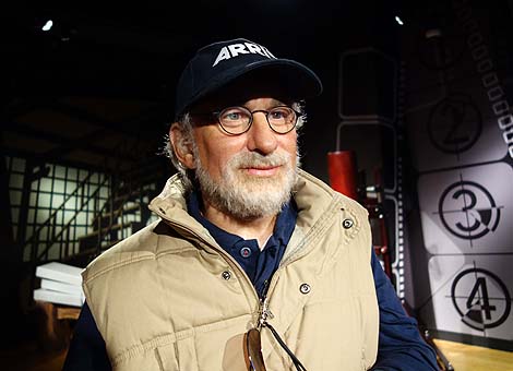 ���A�������l�ƋL�O�B�e �}�_���E�^�b�\�[�����i���������j���