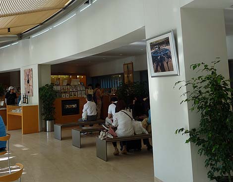 �R�񒆂ɑ��X�A�Ȃ�ό��o�X�̗�I�V���@���̔��p�ق��Ăǂ�Ȃ́HMIHO MUSEUM[�~�z�~���[�W�A��]�i����b��j