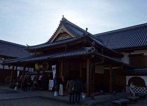 �V��t�ǂ��`�H�ƒT���Ă��܂����B�B�B�����{�ۗ��j�فi����s�j