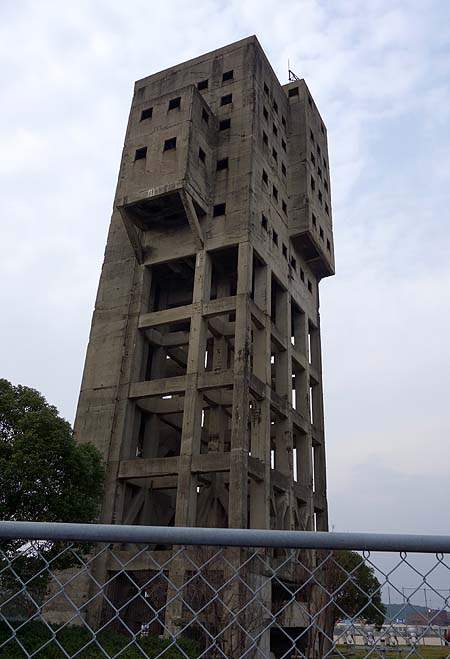 �p�� ���u�ƍz�Ə��G�B�E�i�����u�ƒ��jB�����X�|�b�g