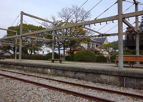 �p�� ���u�ƍz�Ə��G�B�E�i�����u�ƒ��jB�����X�|�b�g