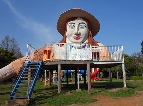 �K���o�[�����ƌ�����ِF�̂��ׂ��I�i�O�d���E���H�s���̐X�����j�������������V��̐��E