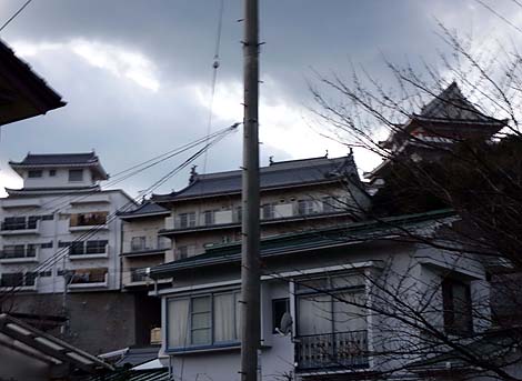 城に住める!御城山ハイツ「高井城」(愛媛今治)怪しいニセ城シリーズ