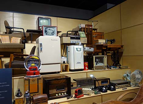 �g���^�Ԃ����łȂ��A���E�e�����N�̖��Ԃ������낢�I�u�g���^�����فv�i���m���v��j