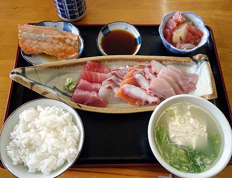 優秀鮮魚[ゆたしくせんぎょ] さかな食堂（沖縄糸満）過去最高CP値の800円刺身定食